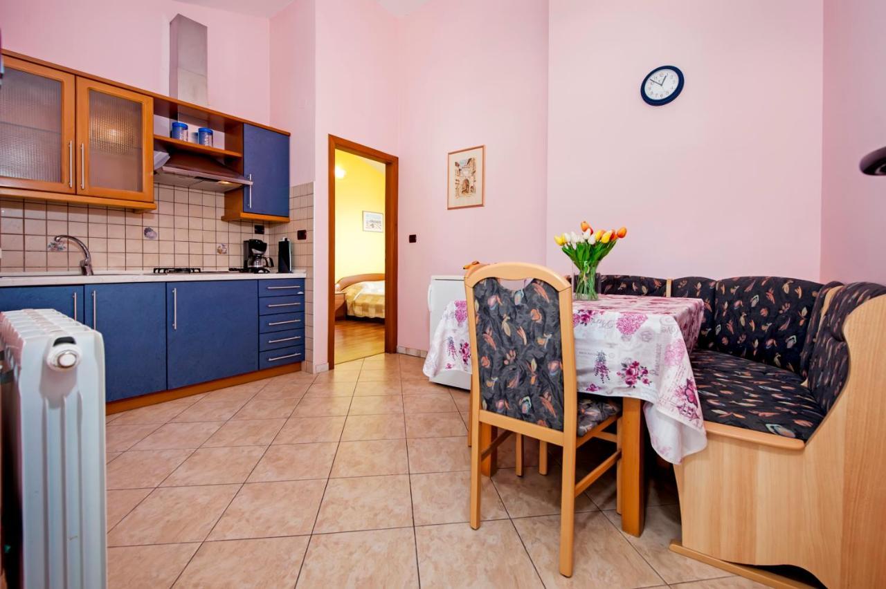 Apartments Modrusan Rovinj Bagian luar foto
